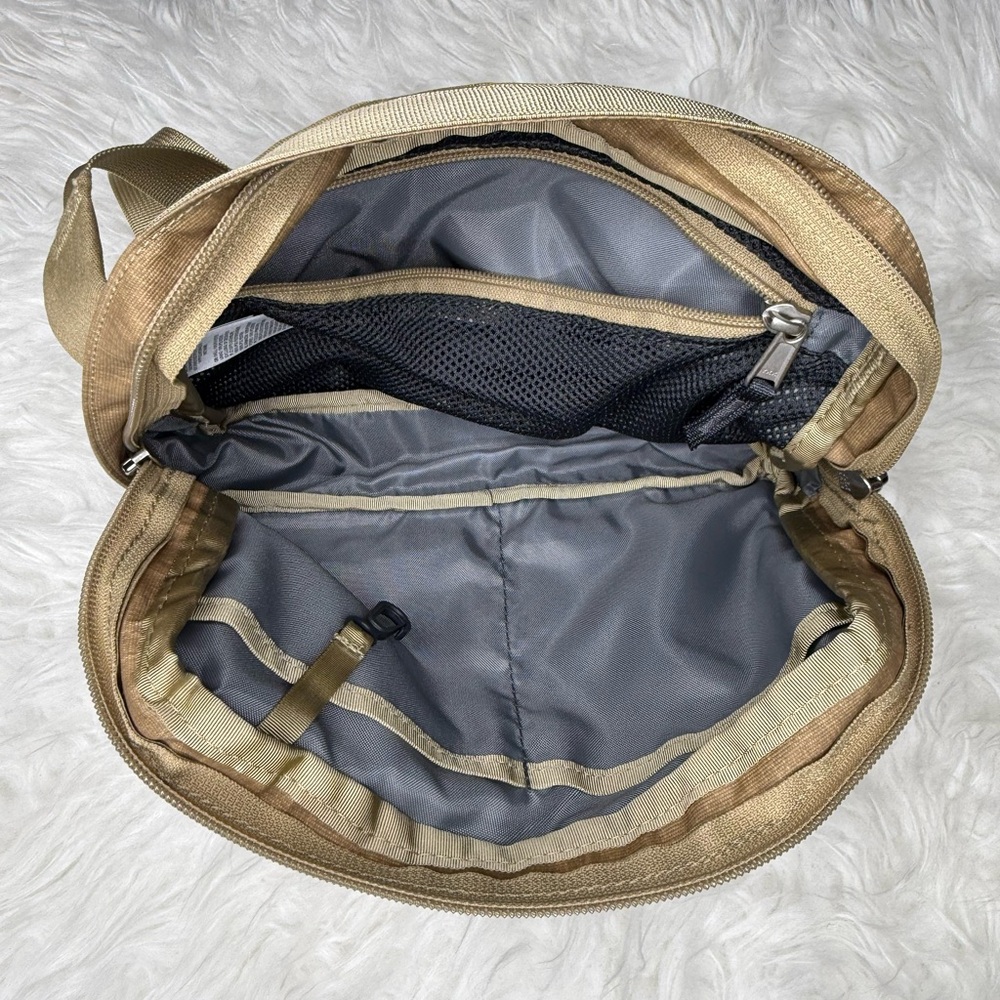 The North Face Kanga Fanny Pack - Picture 4 of 10